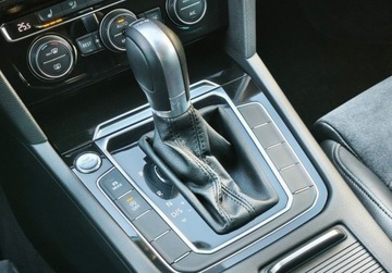 Volkswagen Passat B8 Variant 2.0 TDI BlueMotion SCR 150KM 2018 Volkswagen Passat Highline Pakiety, ACC, Kamera, GPS, ergoComfort, TOP LE, zdjęcie 22