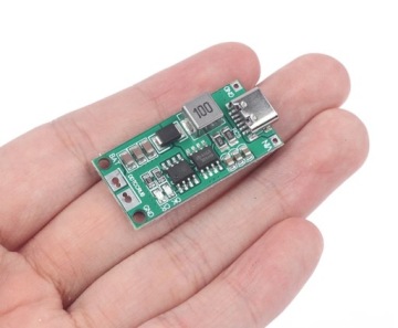 Литий-ионный аккумулятор Step-Up и зарядное устройство 3S 12,6 В 2 А USB-C / 0045