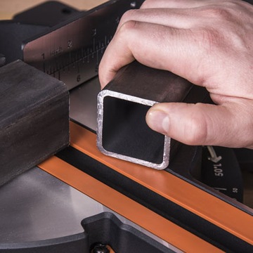 Торцовочная пила с подачей R255SMS+