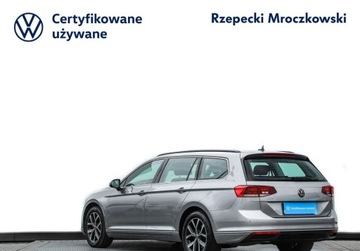 Volkswagen Passat B8 Variant Facelifting 2.0 TDI SCR 200KM 2023 Volkswagen Passat Variant 2.0 TDI 200KM DSG Business Fotele Podgrzewane Te, zdjęcie 6