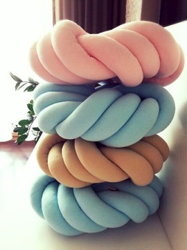 Тканая подушка KNOT PILLOW узел цвета