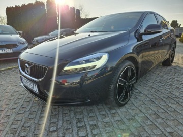 Volvo V40 II Hatchback Facelifting 2.0 D3 150KM 2019 Volvo V40 2.0 Diesel 150KM