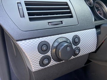 Opel Astra H Hatchback 5d 1.6 Twinport ECOTEC 105KM 2005 Opel Astra 1.6 GTC Klima Alufelgi Super Stan Sort 1.6 Benzyna 105KM, zdjęcie 16