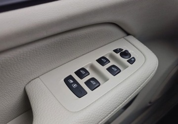 Volvo V60 II  Kombi 2.0 T5 250KM 2019 Volvo V60 2.0 PB 250KM AT Inscription Serwis ASO Gwarancja Szyberdach Weba, zdjęcie 23