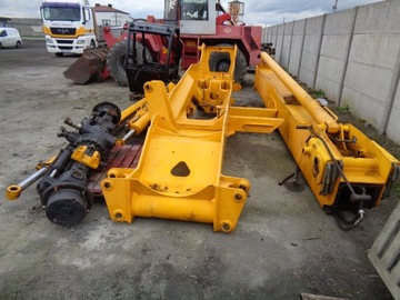 Телескопический погрузчик с телескопической стрелой JCB 535-140, рама, детали кабины