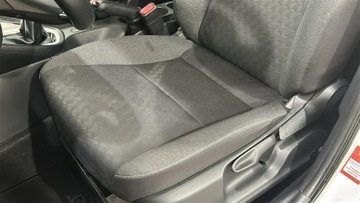 Toyota Yaris IV Hatchback 1.0 VVT-i 72KM 2023 Toyota Yaris 1.0 Comfort Hatchback, zdjęcie 16