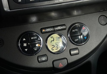 Nissan Note I Mikrovan 1.4 i 16V 88KM 2006 Nissan Note 1.4 Benzyna Nowe Zawieszenie 1.4 Benzyna 88KM, zdjęcie 10