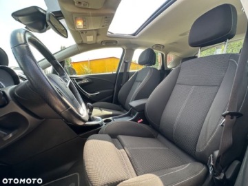 Opel Astra J Hatchback 5d 1.6 Turbo ECOTEC 180KM 2011 Opel Astra Opel Astra 1.6 Turbo Innovation 1.6 Benzyna 180KM, zdjęcie 15