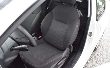 Peugeot 208 I Hatchback 5d Facelifting 1.6 BlueHDi 75KM 2018 Peugeot 208 Peugeot 208 1.6 BlueHDi Active 1.6 Diesel 75KM, zdjęcie 6
