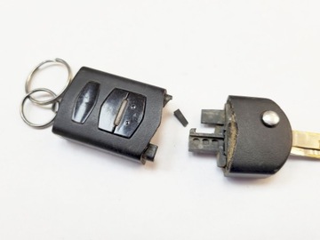 KLÍČEK OVLÁDAČ ORIGINÁLNÍ SKE126-01 MAZDA CC51675RYC