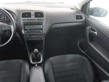 Volkswagen Polo V Hatchback 5d 1.2 TSI 105KM 2010 VW Polo 1.2 TSI, Klima, Klimatronic, Tempomat, zdjęcie 7