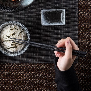 Палочки для китайских блюд