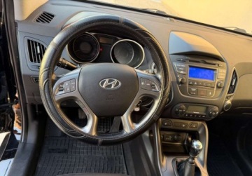 Hyundai ix35 SUV Facelifting 1.6 GDI 135KM 2015 Hyundai ix35 salon PL bezwypadkowy oryginalny niski przebieg od emeryta, zdjęcie 15