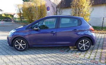 Peugeot 208 I Hatchback 5d Facelifting 1.2 PureTech 82KM 2017 Peugeot 208 Bezwypadkowy Serwisowany 1-Wlasciciel Navi Panorama Alu Grz.Fo, zdjęcie 2