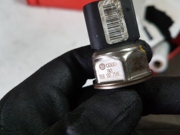 AUDI A6 C6 2.7 3.0 TDI SENZOR PALIVA 059130758E