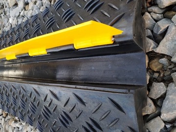 Кабельный пандус, порог, площадка, крышка, защита кабеля