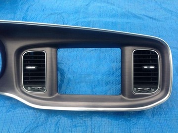 DODGE CHARGER 15 16 17 MŘÍŽKA VSTUP Z DESKY