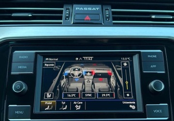 Volkswagen Passat B8 Variant Facelifting 2.0 TDI SCR 150KM 2022 Volkswagen Passat Elegance Pakiety, FV 23, ACC, Kamera, Podgrzewane 4 fot, zdjęcie 31