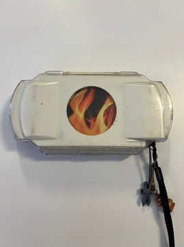 ПОРТАТИВНАЯ КОНСОЛЬ PSP PLAYSTATION + ДВЕ КАРТЫ ПАМЯТИ + АДАПТЕР + ЧЕХОЛ