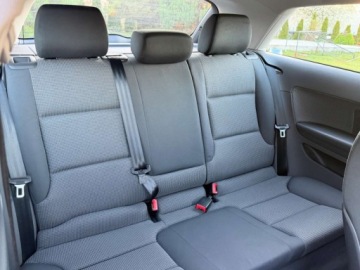 Audi A3 8P Hatchback 3d 1.6 102KM 2004 Audi A3 3-drzwiowe 1.6mpi 102KM Klima Alusy Grzane fotele Sprawdz 1.6, zdjęcie 8