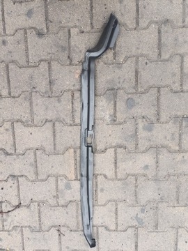 USZCZELKA POLIKA LEWEGO SCANIA R NGS 2211999 LISTWA
