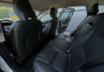Volvo V60 I Kombi Facelifting 2.0 D4 DRIVE-E 190KM 2016 Volvo V60 D4 190KM BEZWYPADKOWY automat gwarancja 2.0 Diesel, zdjęcie 19