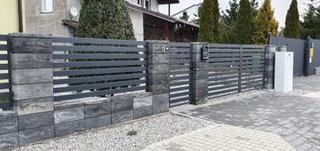 Блок для забора, столбик, гладкий, 50х40, графит и белый горошек