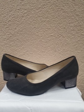 Серые насосы замши aga, но R.40