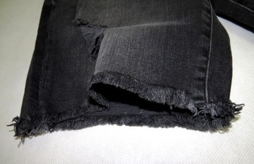 Krótkie SPODENKI męskie jeans bawełniane strzępione przecierane FOREVER 21