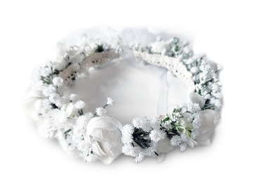 Венок оттенки причастия белого