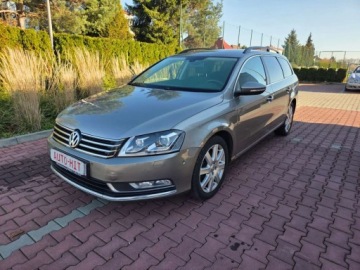 Volkswagen Passat B7 Variant 2.0 TDI CR DPF BlueMotion 140KM 2012 Volkswagen Passat Nawigacja Podgrzewane Fotele Czujniki Parkowania 2.0
