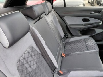 Volkswagen Golf VIII Variant 1.5 TSI 150KM 2023 Volkswagen Golf R Line Panorama Kamera Harman Kardon 1.5 Benzyna 150KM, zdjęcie 15