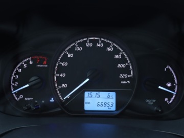 Toyota Yaris III 2018 Toyota Yaris 1.0 VVT-i, Salon Polska, zdjęcie 10