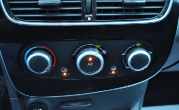 Renault Clio IV Hatchback 5d ENERGY TCe 99g 90KM 2016 Renault Clio LIFT Benzyna Klimatyzacja Cz.parkowania Tempomat Benzyna 90KM, zdjęcie 26