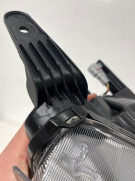 ISUZU D MAX DMAX 3 III 19- SVĚTLOMET PRAVÝ PŘEDNÍ OBYČEJNÝ