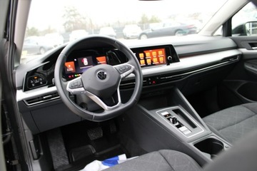 Volkswagen Golf VIII Variant 2.0 TDI 115KM 2021 Volkswagen Golf LIFE DSG Asystent Salon PL, zdjęcie 25