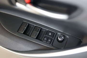 Toyota Corolla XII Sedan 1.8 Hybrid 122KM 2022 Toyota Corolla 1.8 Hybrid Comfort LPG 1.8 BenzynaLPG 122KM, zdjęcie 14