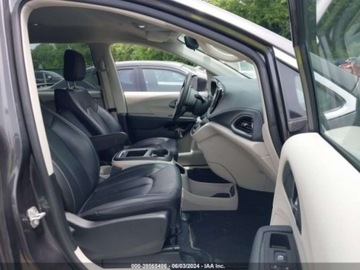 Chrysler Pacifica II 2023 Chrysler Pacifica Hybrid Touring L, 2023r., 3.6L 3.6 Hybryda Plug-in 260KM, zdjęcie 8