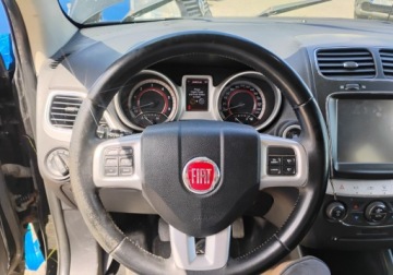 Fiat Freemont 2.0 Multijet II 16v 170KM 2012 Fiat Freemont 122013r, 2.0 DIESEL. Lekko uszkodzony lewy bok. Jezdzi. 2.0, zdjęcie 12