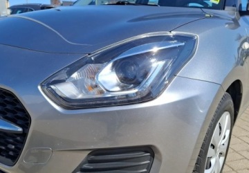 Suzuki Swift VI Hatchback Facelifting 1.2 DualJet SHVS 83KM 2021 Suzuki Swift serwisowany 1.2 Benzyna 83KM, zdjęcie 8