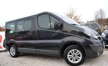Opel Vivaro A Combi L1 2.0 CDTI 115KM 2011 Opel Vivaro Bezwypadkowe - Niski przebieg - Bez korozji - Oplacony 2.0, zdjęcie 9