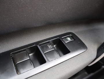 Nissan Qashqai I Crossover 2.0 140KM 2010 Nissan Qashqai+2 2.0 i, 4X4, Automat, 7 miejsc, zdjęcie 12