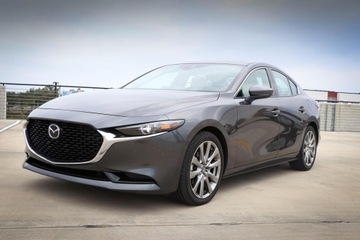 KOMPLET LIŠTA MASKA ČERNÉ MAZDA 3 2019-