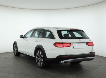 Mercedes Klasa E W213 All-Terrain 2.0 220d 194KM 2017 Mercedes E E 220 d 4MATIC, 1. Właściciel, zdjęcie 3