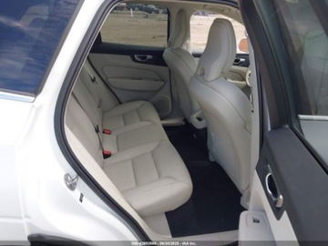 Volvo XC60 II 2023 Volvo XC 60 B5 Plus Bright Theme 2023 2.0l 2.0 Benzyna 247KM, zdjęcie 12