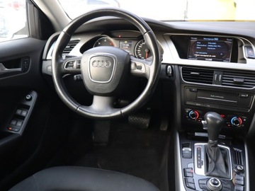 Audi A4 B8 Avant 2.0 TDI 143KM 2011 Audi A4 2.0 TDI, Automat, Navi, Xenon, Bi-Xenon, zdjęcie 6