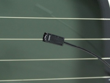 NOVÁ SKLO (OKNO) ZADNÍ W KRYT SKODA ENYAQ TOPENÍ ANTÉNA 2020-> TMAVÁ