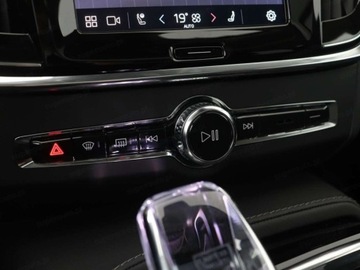 Volvo V90 II Plug-In Facelifting 2.0 T8 Plug-In Hybrid 455KM 2025 VOLVO V90 T8 AWD Ultra Bright Combi 2.0 (455KM) 2025, zdjęcie 9
