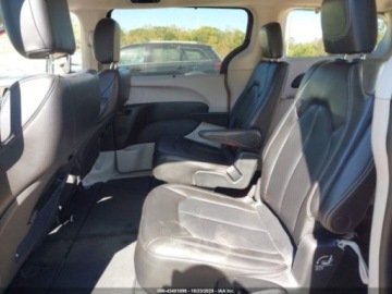 Chrysler Pacifica II 2023 Chrysler Pacifica 2023 Chrysler Pacifica Touring L FWD 3.6 Benzyna 287KM, zdjęcie 9