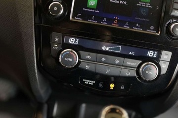Nissan Qashqai II Crossover Facelifting 1.3 DIG-T  160KM 2019 Nissan Qashqai 1.3 DIG-T N-Connecta DCT 1.3 Benzyna 160KM, zdjęcie 17
